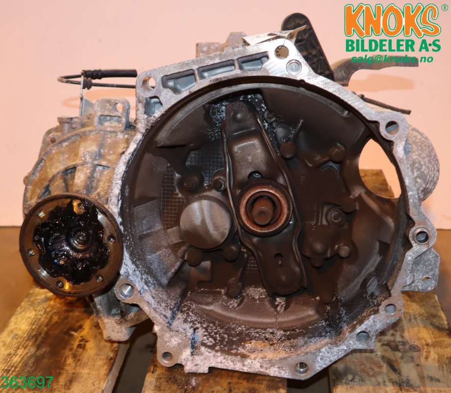 Girkasse manuell 6-trinn til VW Touran 2010-2015 (Type I, Fase 3)  (VOLKSWAGEN|02S 300 047 A|)