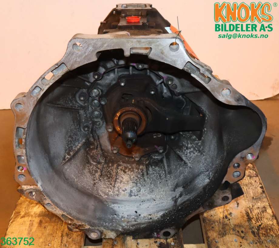 Girkasse manuell til Toyota Hilux 2006-2011  (TOYOTA|3303071040|330300K260|)