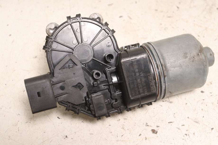 Viskermotor frontrute til Ford Kuga 2008-2012 (Type I)  (FORD|1709010|)