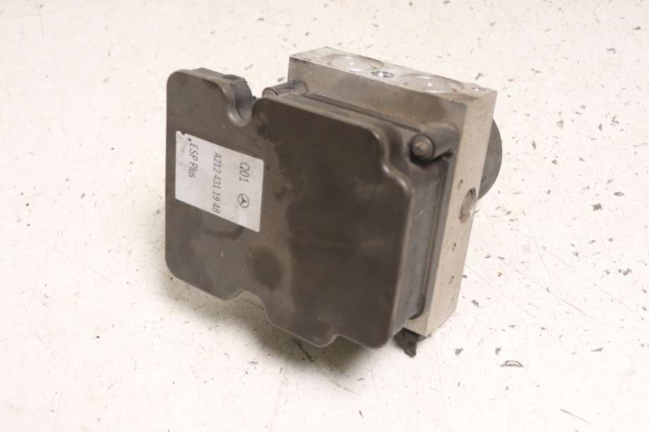 ABS sentral til Mercedes E-Klasse 2013-2016 (Fase 2) (W212) (W212) (MERCEDES|A 212 431 21 48|)