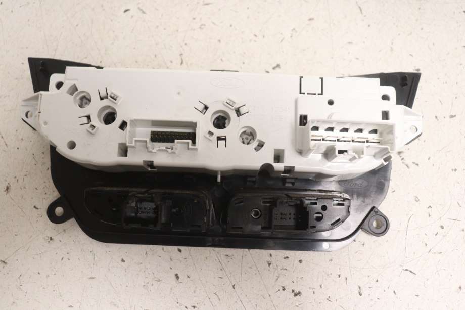 Varmeapparat betjening til Ford Transit Connect 2013-2018 Type II, Fase 1  (FORD|2010112|)