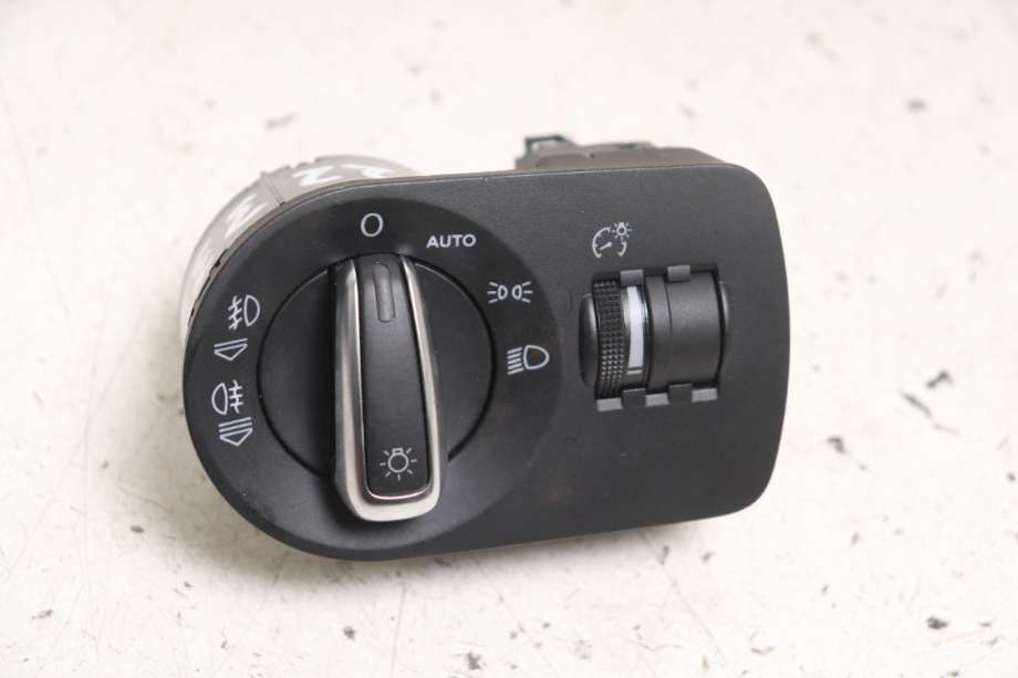 Bryter lys til Audi A3 2009-2012 (Type II, Fase 2) (AUDI|8P1 941 531 EB|)