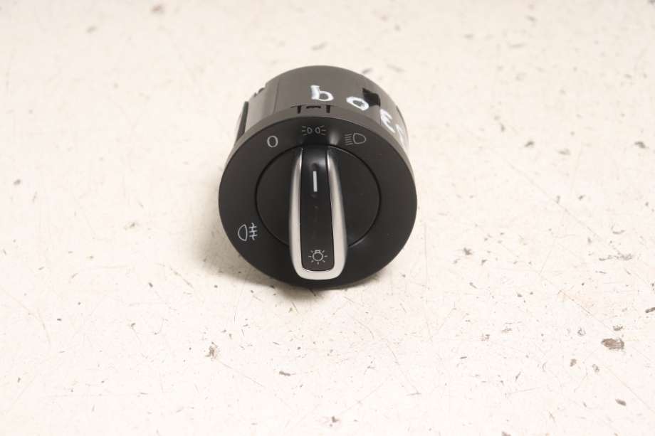 Bryter lys til VW Golf VI 2008-2012 (VOLKSWAGEN|3C8 941 431 B|)