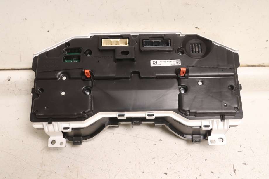 Instrumentpanel til Toyota RAV4 2019-->> (Type V)  (TOYOTA|8380042Z40|)