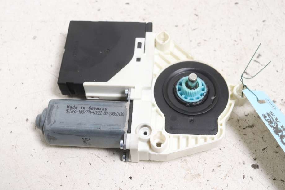 Ruteheis høyre foran til VW CC, 2008-2012 (PASSAT CC) (PASSAT CC) (VOLKSWAGEN|1T0 959 702 AC)
