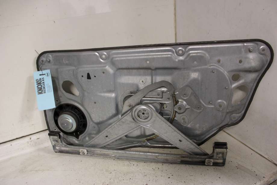 Ruteheis til Volvo V70 2007-2013 (Type III, Fase 1)  (VOLVO|30784509|)