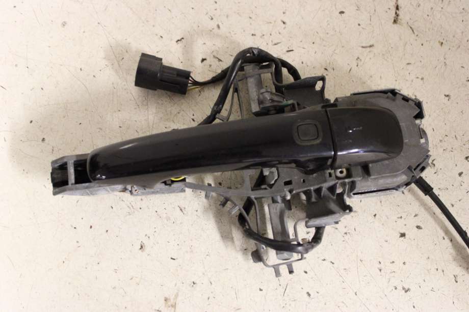 Dørhåndtak utv venstre foran til Volvo V70 2007-2013 (Type III, Fase 1)  (VOLVO|39873389|30784205|)