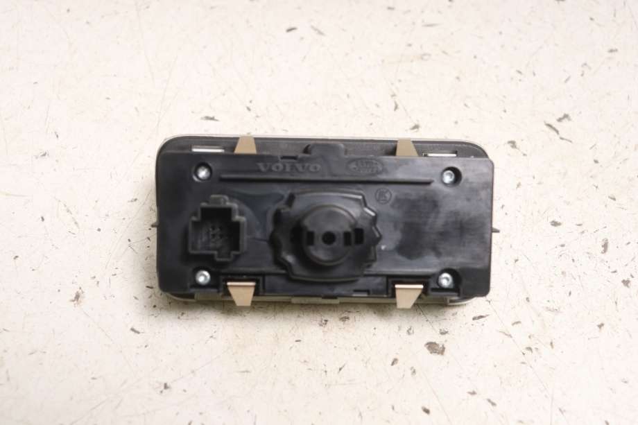 Bryter lys til Volvo V40 2012-2019  (VOLVO||30739426)