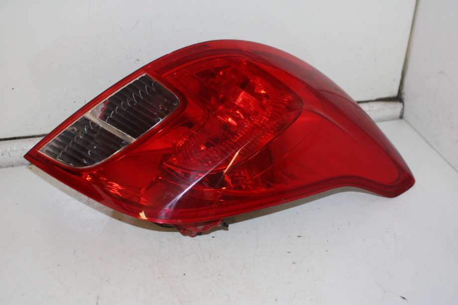 Baklykt høyre til Opel Mokka 2012-2016 (Type I, Fase 1)  (OPEL|42599463|)