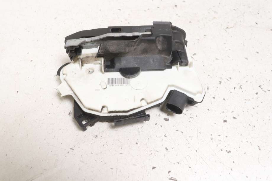 Låsekasse høyre til VW Tiguan 2011-2016 (Type I, Fase 2)  (VOLKSWAGEN|5N0 839 016 R|5N0 839 016 G|)