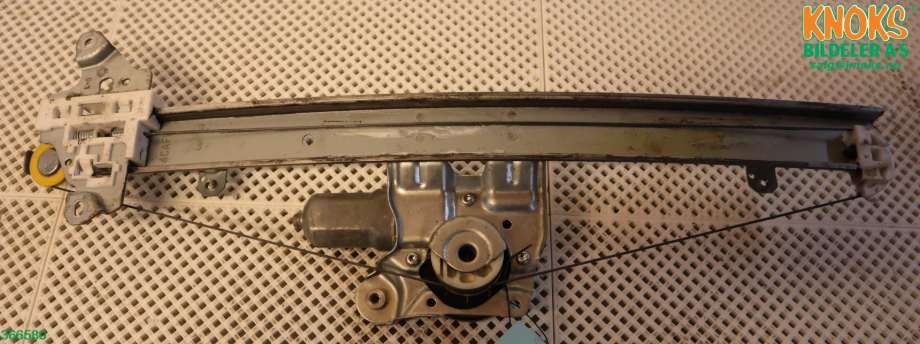 Ruteheis venstre foran til Nissan X-Trail 2014-2022 (T32) (T32) (NISSAN|807304CA1A|807216FR0A|)