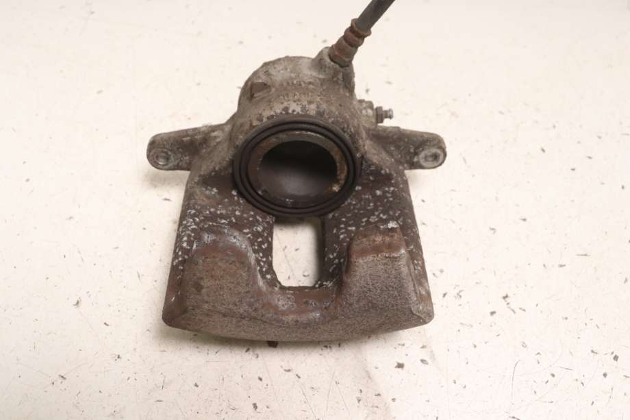 Bremsecaliper venstre foran til Mercedes E-Klasse 2009-2013 (Fase 1) (W212) (W212) (MERCEDES|A 204 421 23 81|)