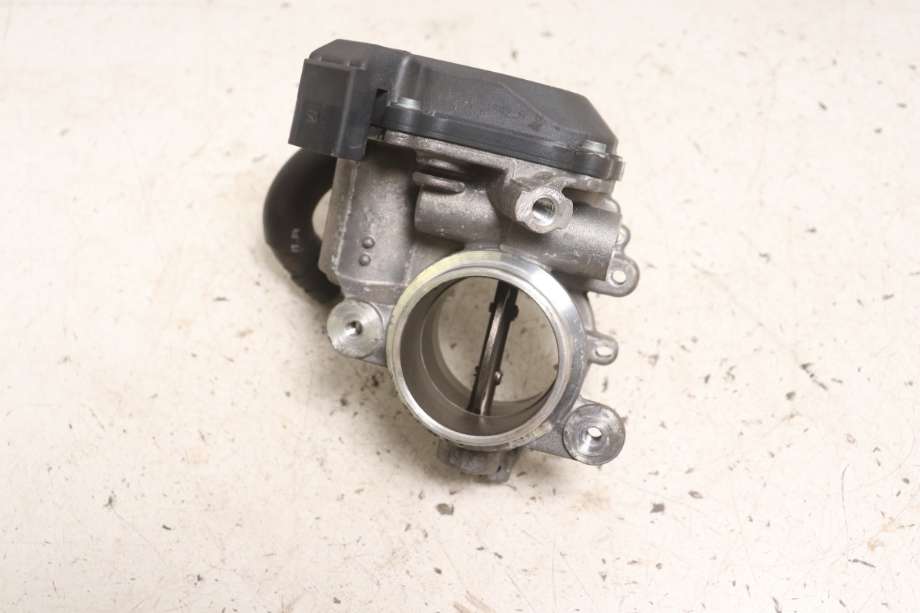 Spjeldhus til VW Golf VII 2012-2017 (Fase 1)  (VOLKSWAGEN|04L 128 063 T|)