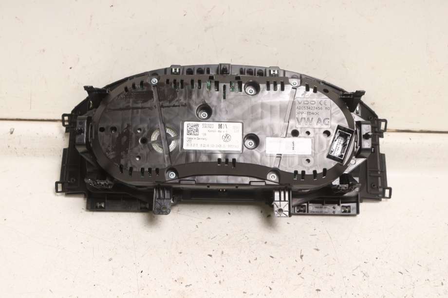 Instrumentpanel til VW Golf VII 2012-2017 (Fase 1)  (VOLKSWAGEN|5G0 920 870 A|)