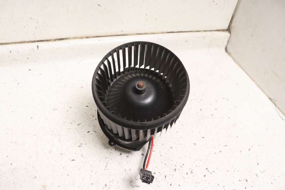 Varmeapparat motor til BMW 2-Serie 2014-2021 (F22/F23) (F22/F23) (BMW|64 11 9 297 752|)
