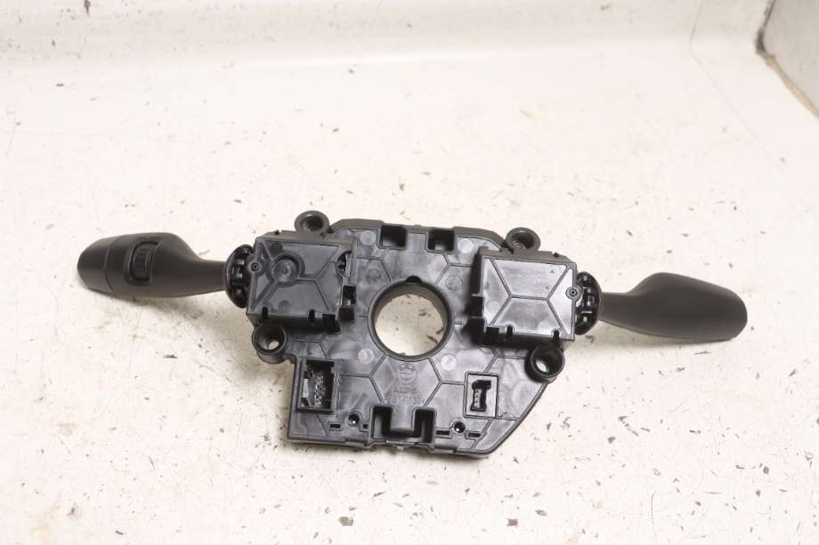 Bryter combi til BMW 2-Serie 2014-2021 (F22/F23) (F22/F23) (BMW|61 31 6 827 370|)
