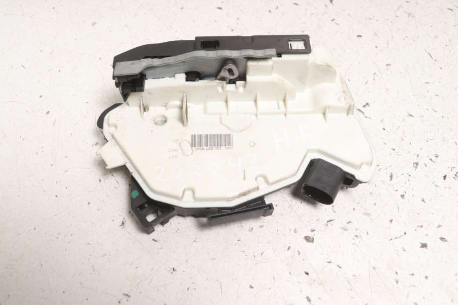 Låsekasse høyre til VW E-Up 2013-2019  (VOLKSWAGEN|1S1 837 016 H|)