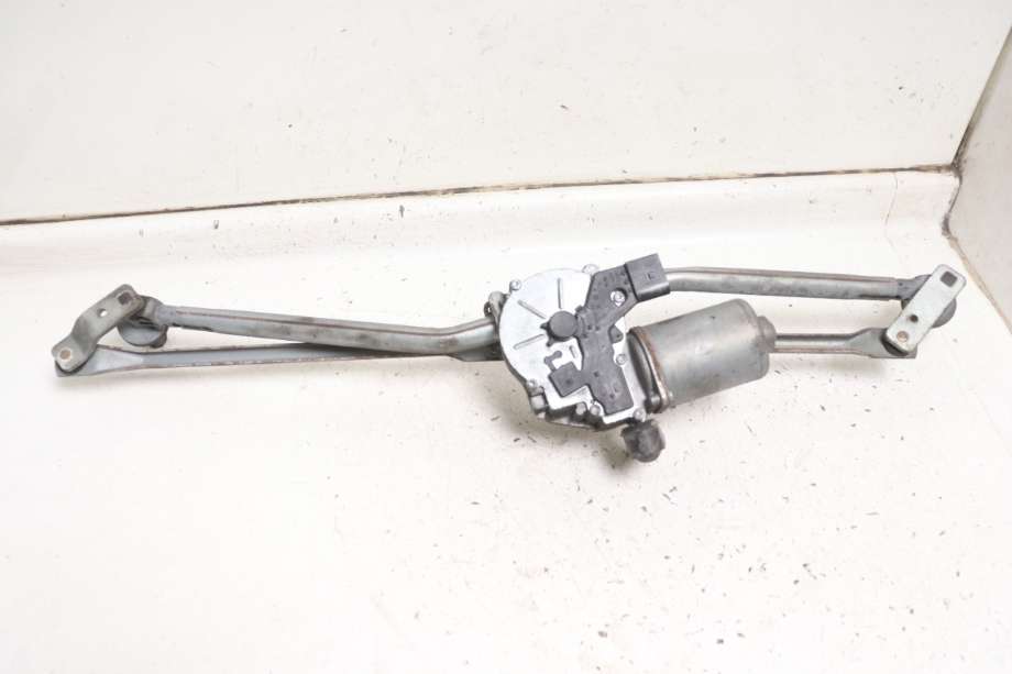 Viskermotor frontrute til Mercedes Sprinter 2013-2018 (Fase 2) (906) (906) (MERCEDES|A 906 820 00 40|)