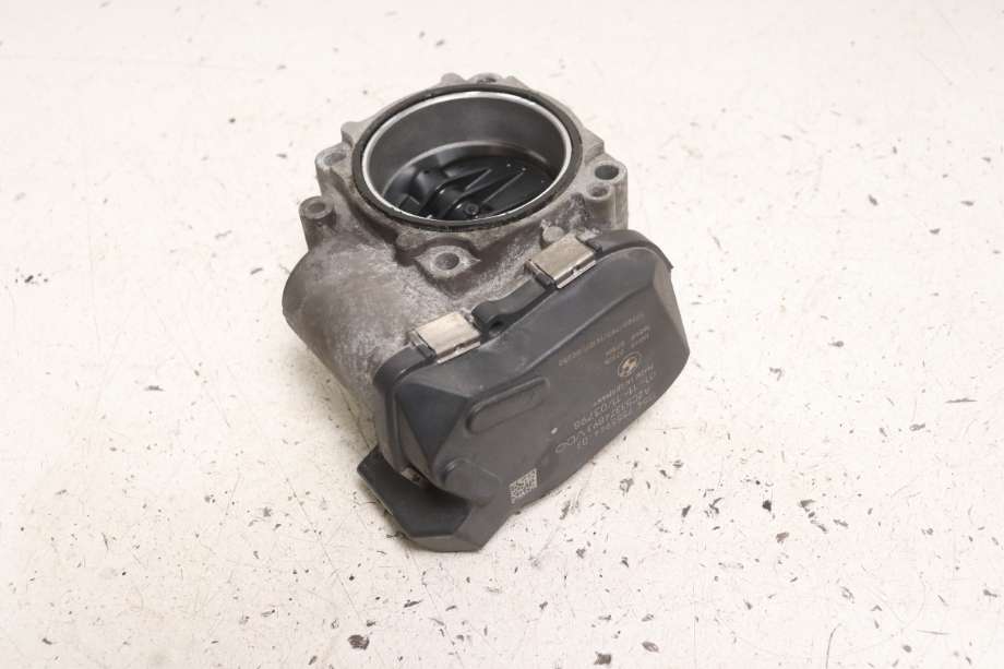 Spjeldhus til BMW 5-Serie 2010-2017 (F10/F11) (F10/F11) (BMW|13 54 7 555 944|)