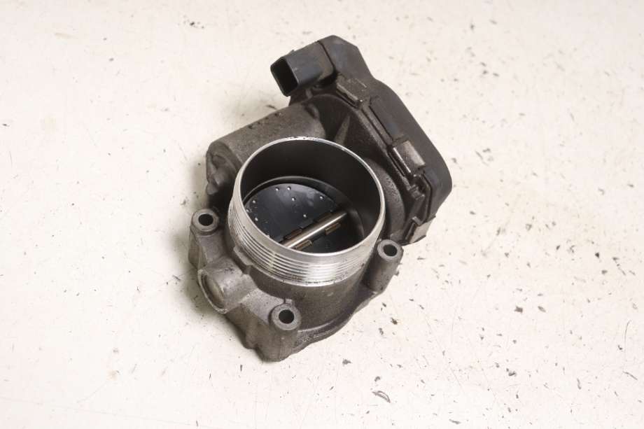 Spjeldhus til BMW 5-Serie, 2010-2017 (F10/F11) (F10/F11) (BMW|13 54 7 555 944)