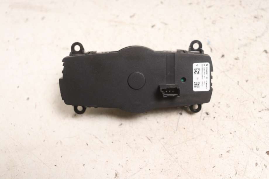 Bryter lys til BMW 5-Serie 2010-2017 (F10/F11) (F10/F11) (BMW|61 31 6 803 963|)