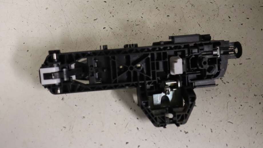 Dørhåndtak utv høyre bak til Mercedes GLA 2014-2020 (X156) (X156) (MERCEDES|A 204 760 02 70  7787|A 204 760 32 00|)