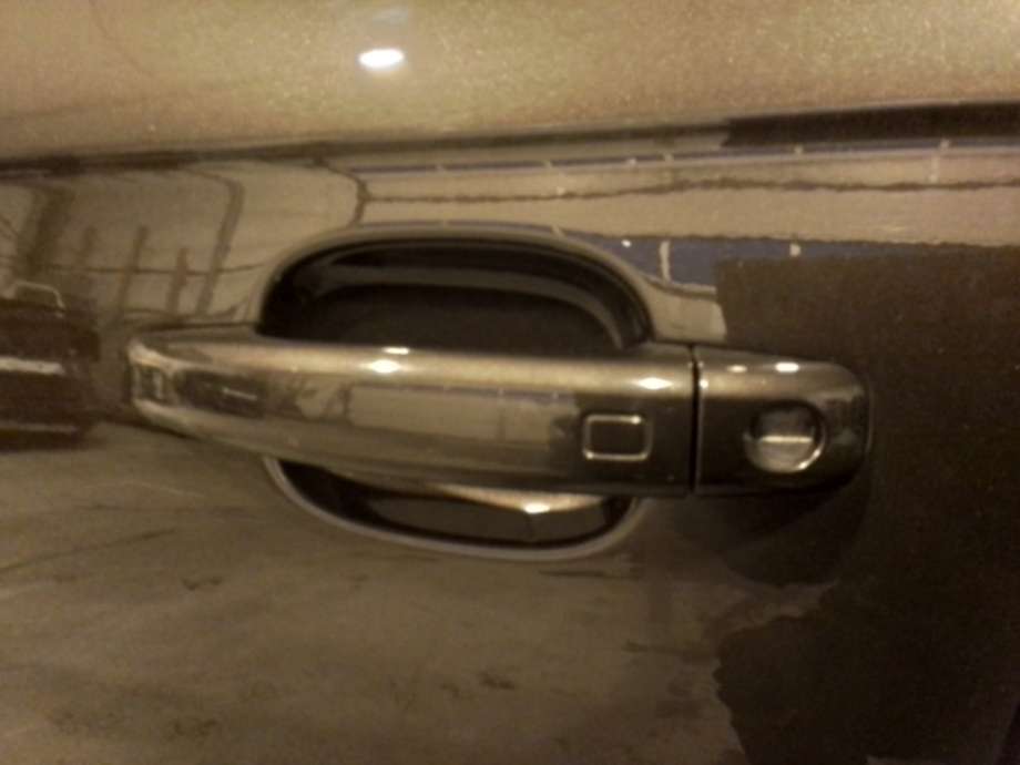 Dørhåndtak utv venstre foran til Audi A4, 2007-2014 (Type IV) (B8) (B8) (AUDI|8T0 837 205 A)