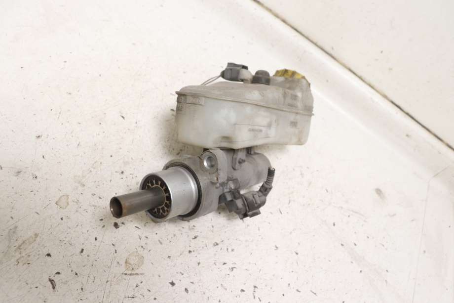 Bremsepumpe hoved til VW Transporter / Caravelle 2009-2015 (Fase 2) (T5) (T5) (VOLKSWAGEN|7E0 611 019 B|)