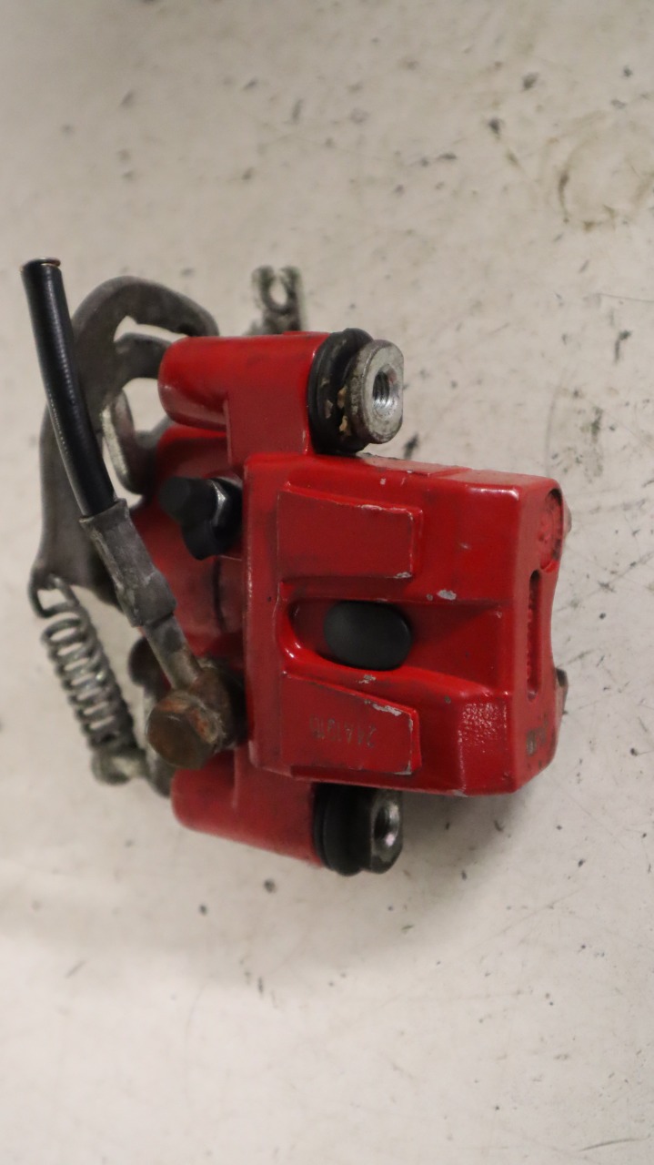 Bremsecaliper høyre bak til Mopedbil Ligier JS50, 2015-2024 (Type I) (Ligier|)