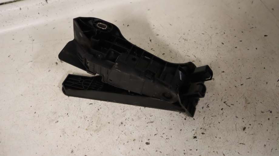 Pedal gass til VW Tiguan 2011-2016 (Type I, Fase 2) (VOLKSWAGEN|1K1 723 503 BA|1K1 723 503 R|)