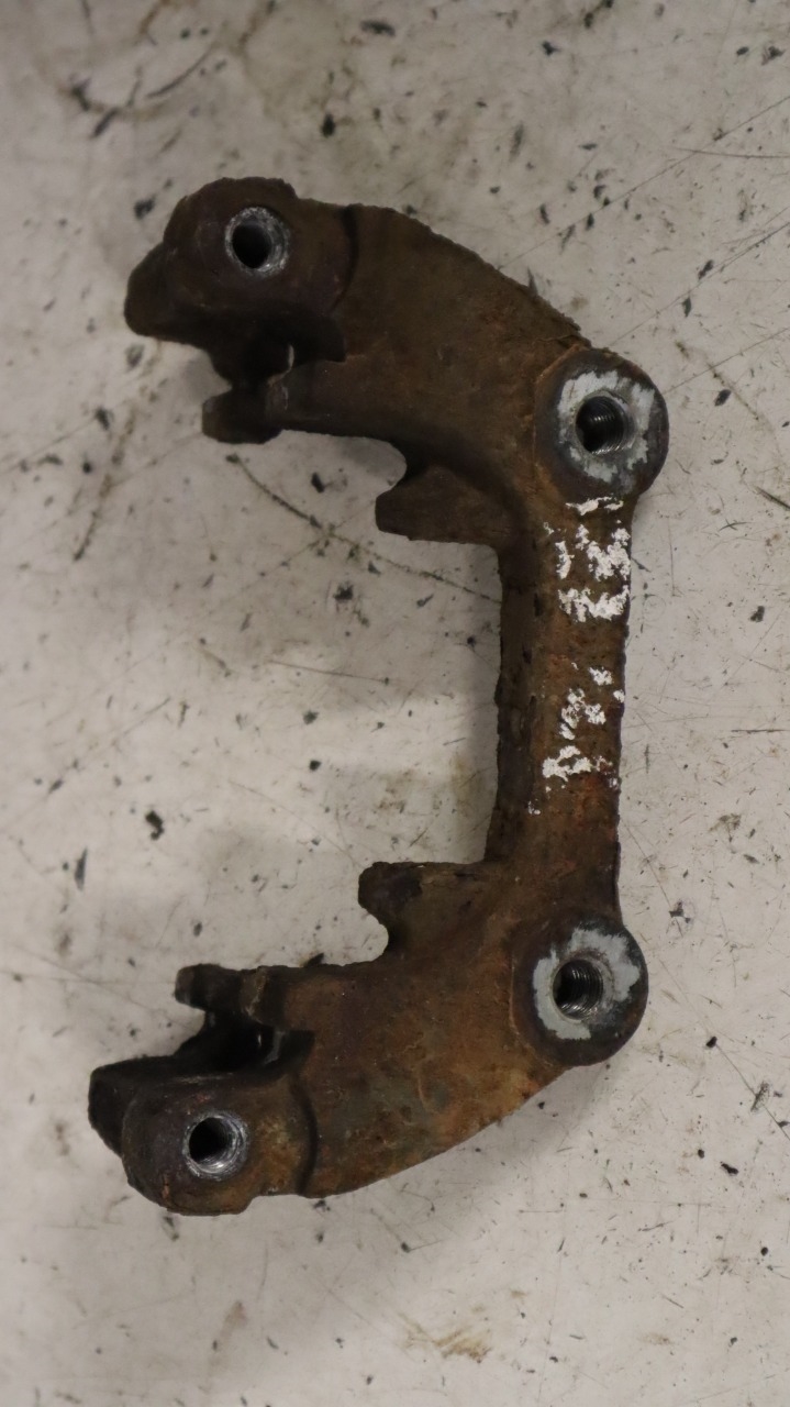 Bremsecaliper brakett til Toyota Yaris 2012-2014 (Type III, Fase 1) (TOYOTA|478210D020|)