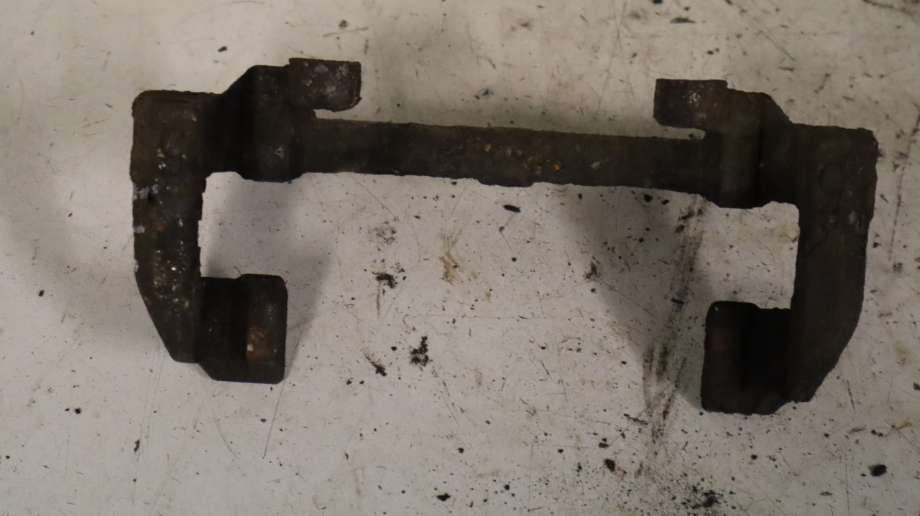 Bremsecaliper brakett til Toyota Yaris 2012-2014 (Type III, Fase 1) (TOYOTA|477210D200|)