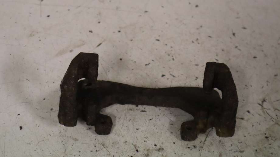 Bremsecaliper brakett til Toyota Yaris 2012-2014 (Type III, Fase 1) (TOYOTA|477210D200|)