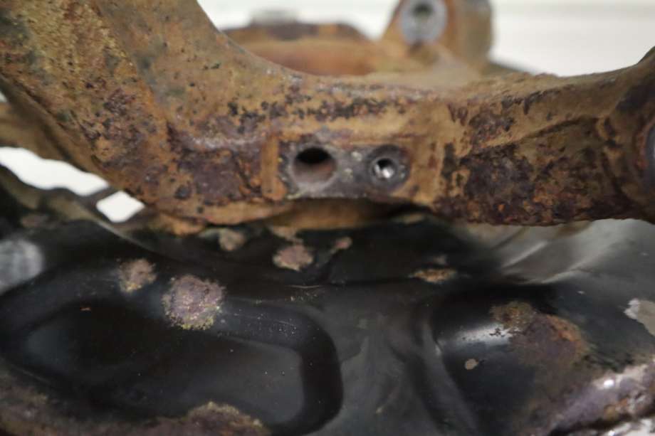 Hjulspindel venstre foran til Toyota Yaris 2012-2014 (Type III, Fase 1)  (TOYOTA|432120D130|)