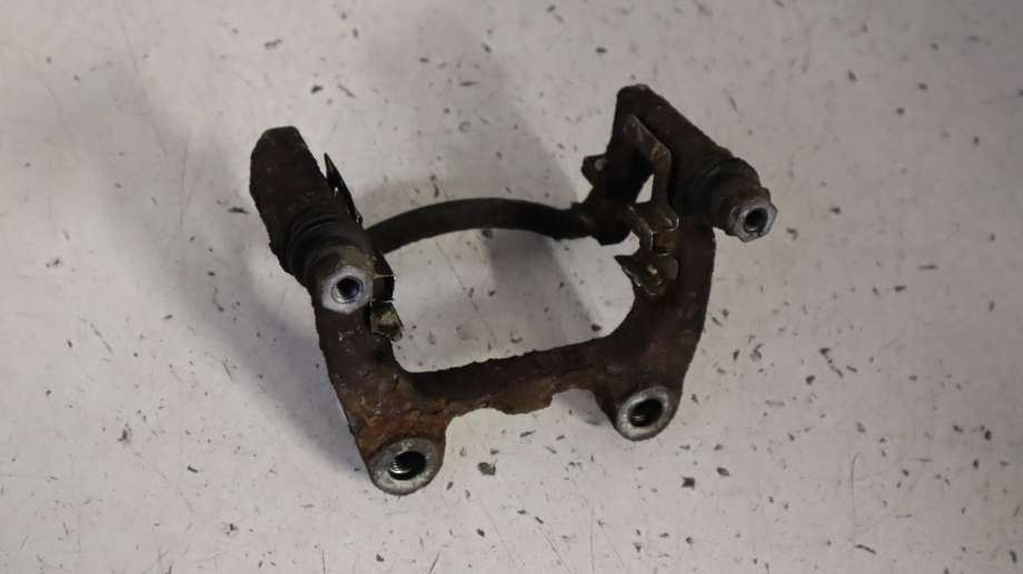 Bremsecaliper brakett til Škoda Superb, 2008-2015 (Type II) (SKODA|1K0 615 425 M)