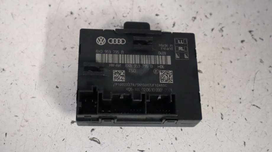 Styreenhet dør venstre foran til Škoda Superb 2008-2015 (Type II) (SKODA|8X0 959 795 D Z02|8X0 959 795 B|)