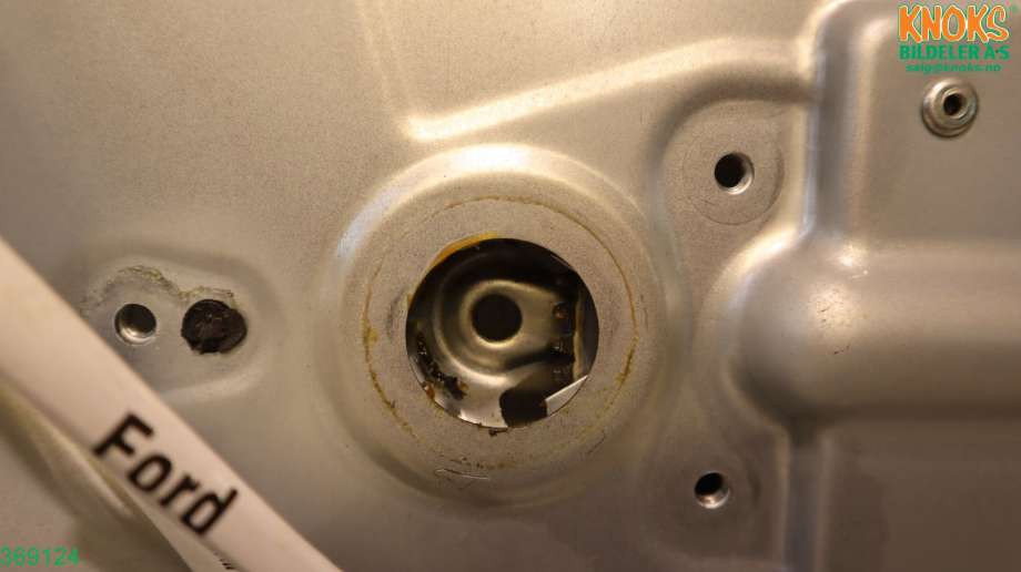 Ruteheis til Ford Kuga 2008-2012 (Type I)  (FORD|1738646|)