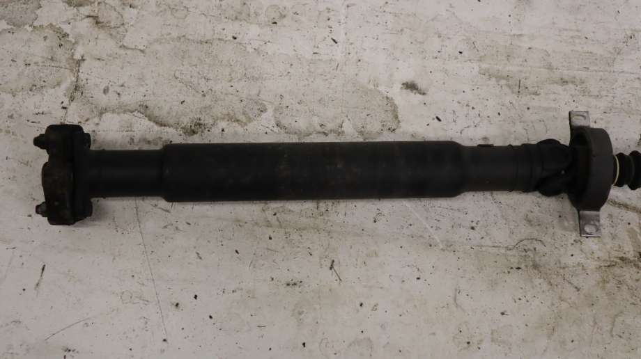Mellomaksel til BMW 1-Serie 2004-2011 (E81/E82/E87/E88) (E81/E82/E87/E88) (BMW|26 10 7 567 953|)