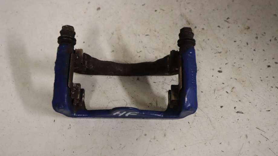 Bremsecaliper brakett til BMW 1-Serie 2004-2011 (E81/E82/E87/E88) (E81/E82/E87/E88) (BMW|34 11 6 774 158|)