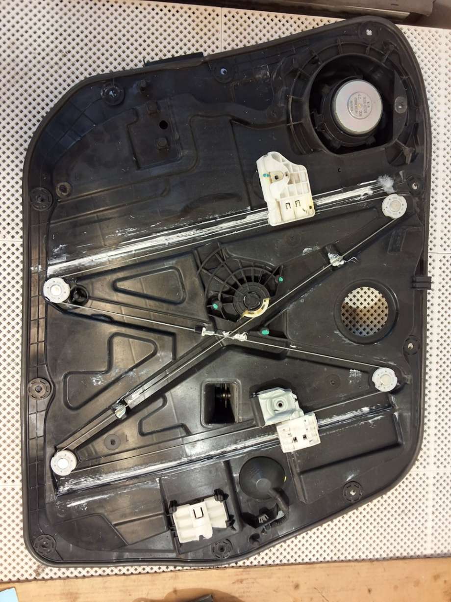 Ruteheis til Kia Soul 2014-2019 (Type II)  (KIA|82481B 2010|)