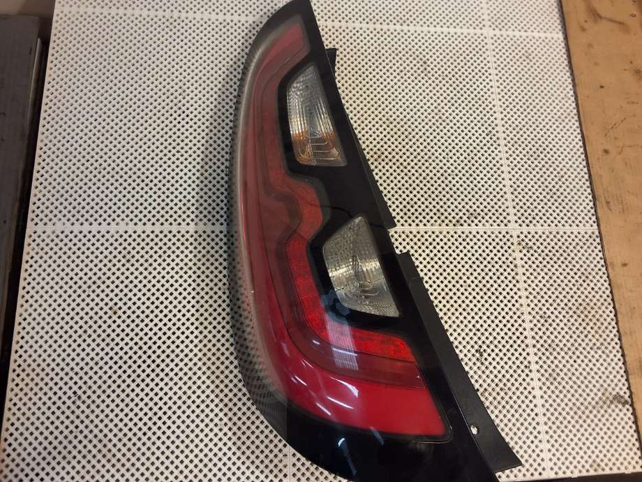 Baklykt venstre til Kia Soul 2014-2019 (Type II)  (KIA|92401E 4020|)