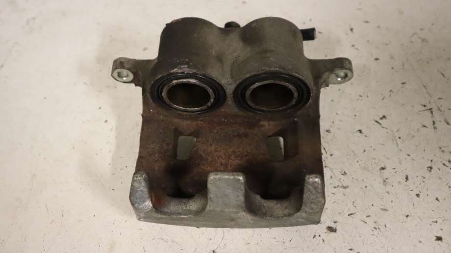 Bremsecaliper høyre foran til Toyota RAV4 2019-->> (Type V)  (TOYOTA|4773042130|)
