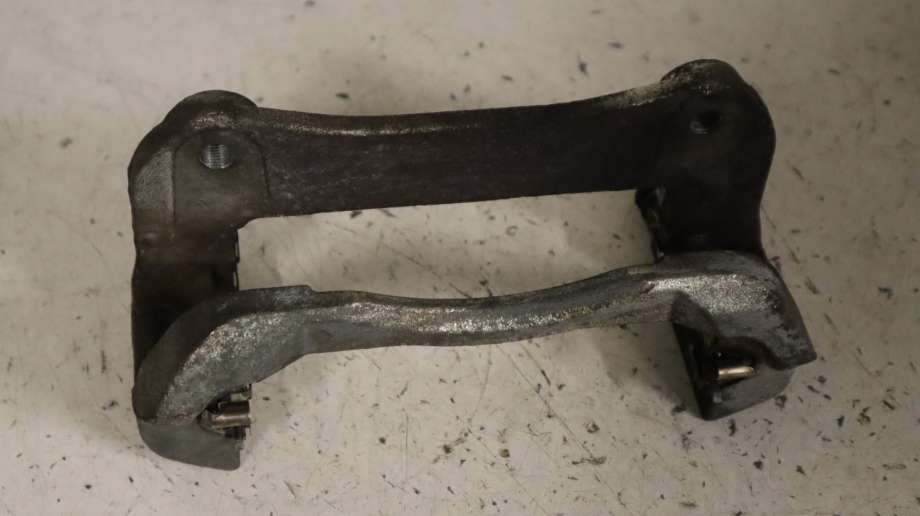 Bremsecaliper brakett til Toyota RAV4 2019-->> (Type V)  (TOYOTA|4772242130|)