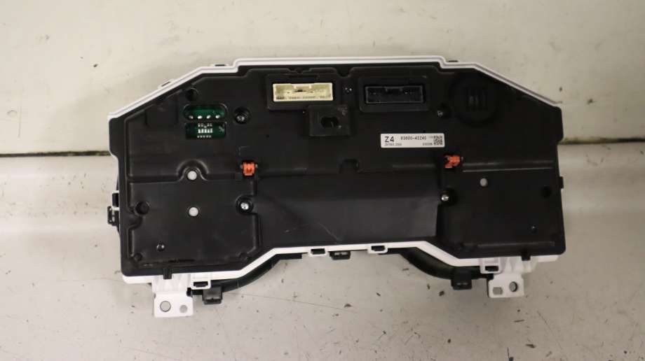 Instrumentpanel til Toyota RAV4 2019-->> (Type V)  (TOYOTA|8380042Z40|)