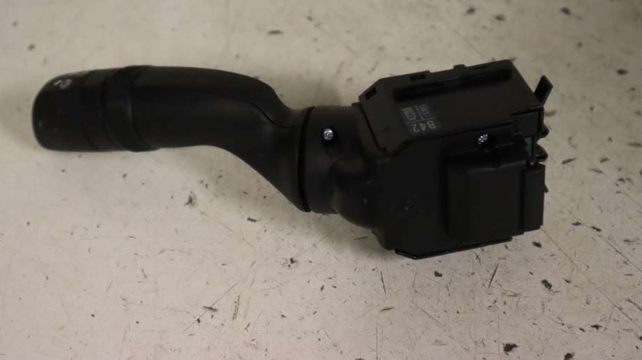 Bryter visker til Toyota RAV4 2019-->> (Type V)  (TOYOTA|8465242200|)
