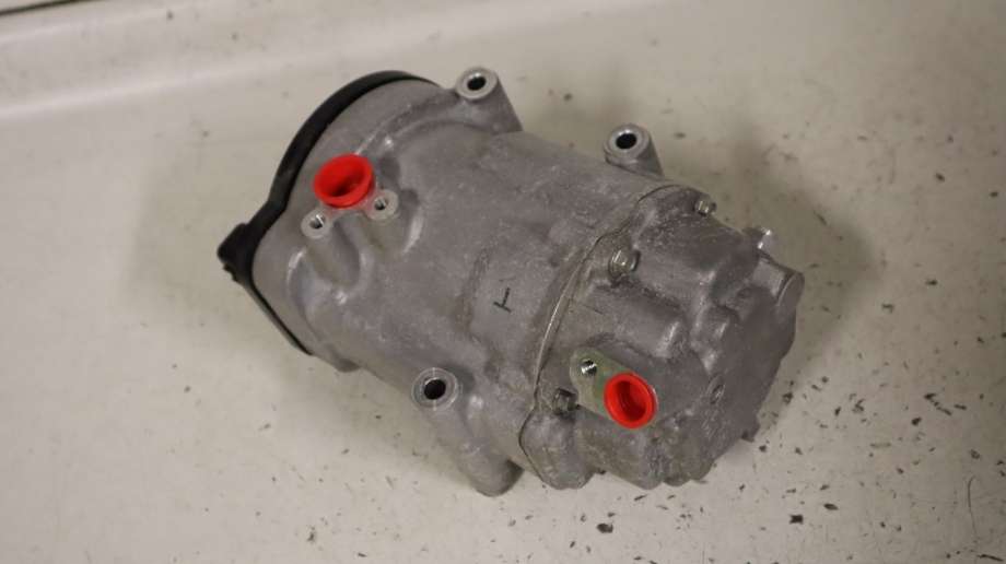 Aircondition kompressor til Toyota RAV4 2019-->> (Type V) (TOYOTA|8837033051|8837033040|)