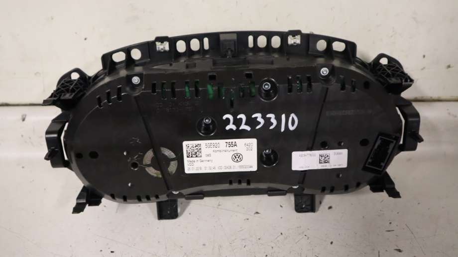 Instrumentpanel til VW e-Golf 2014-2017 (Fase 1)  (VOLKSWAGEN|5GE 920 755 A|)