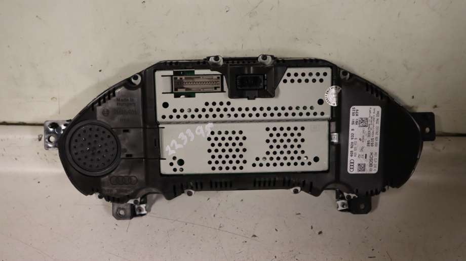 Instrumentpanel til Audi A6 2011-2014 (Type IV, Fase 1) (C7) (C7) (AUDI|4G8 920 932 B|)