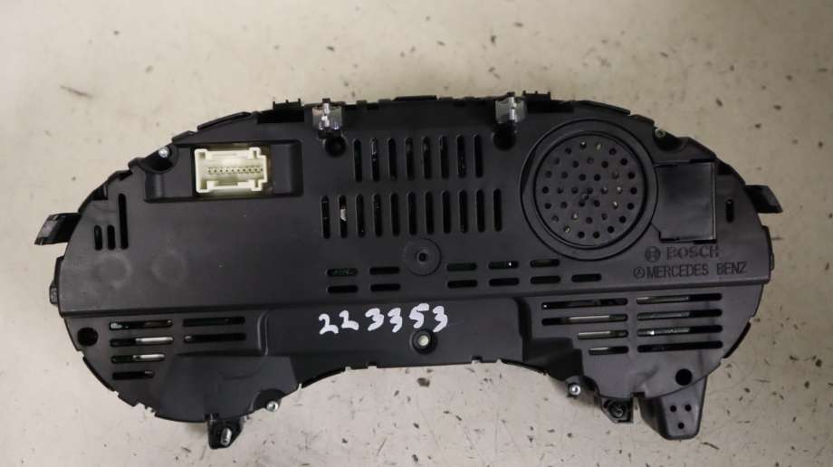 Instrumentpanel til Mercedes A-Klasse 2012-2018 (W176) (W176) (MERCEDES|A 176 900 21 03|A 176 900 81 01|)