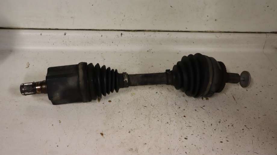 Drivaksel venstre foran til Volvo V70 2005-2007 (Type II, Fase 2)  (VOLVO|8252040|)